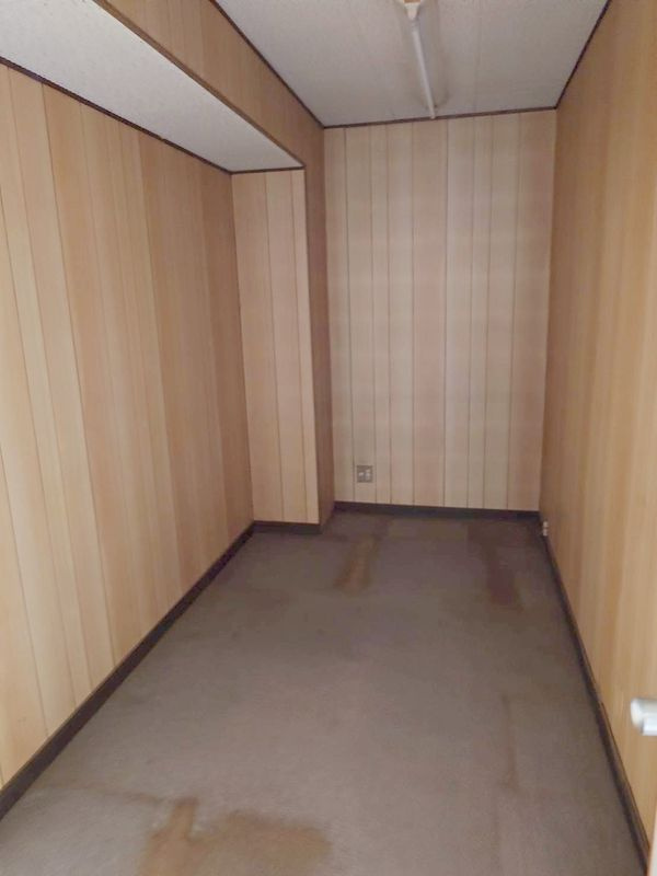豊徳ハイツ店舗の内装