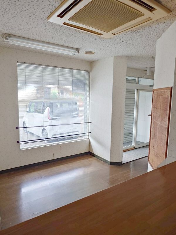 豊徳ハイツ店舗の内装