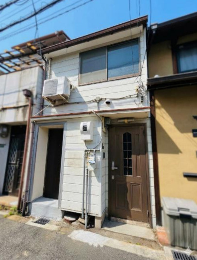 大阪市北区中崎西４丁目の店舗一部の外観