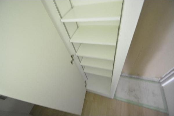 Branche金山の玄関