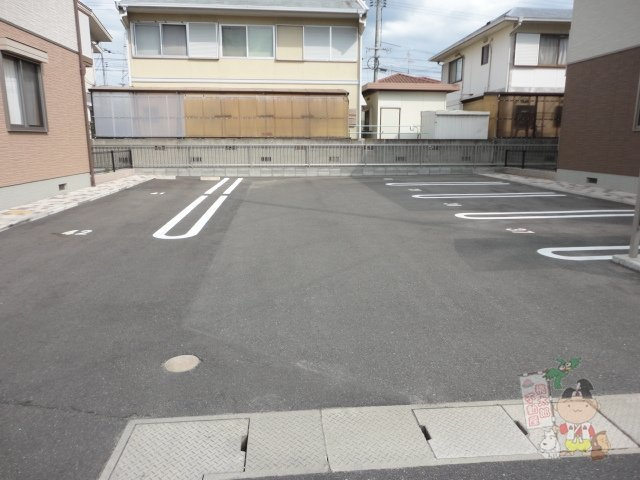 グレースメゾン湊　Ｈの駐車場
