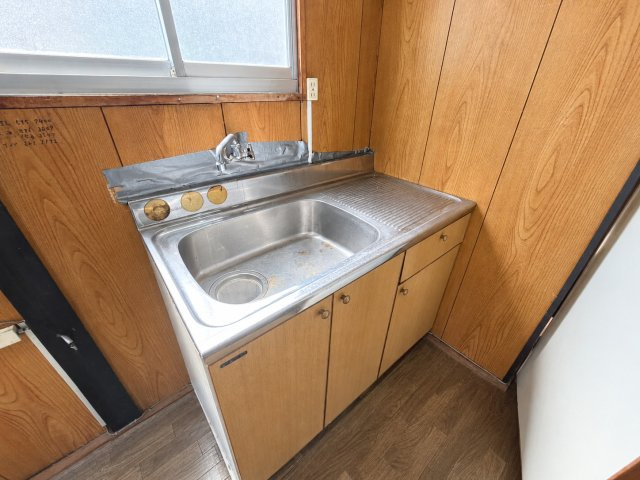 事務所にも使える戸建　長田区三番町2丁目　400万円のキッチン|2階キッチンシンクです
