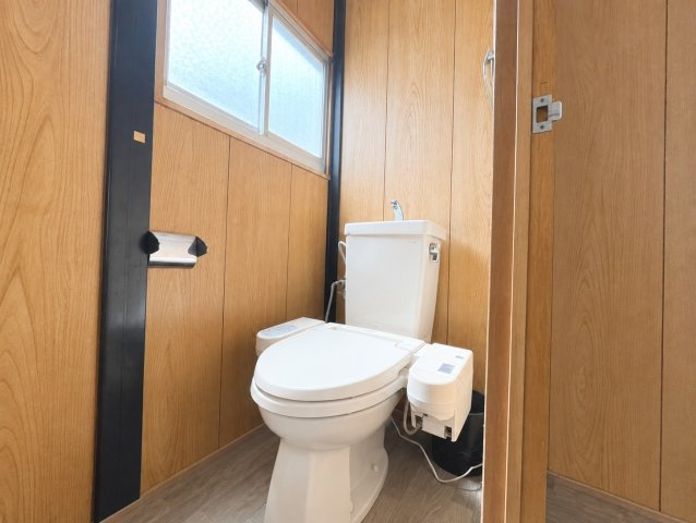 事務所にも使える戸建　長田区三番町2丁目　400万円のトイレ|2階トイレです