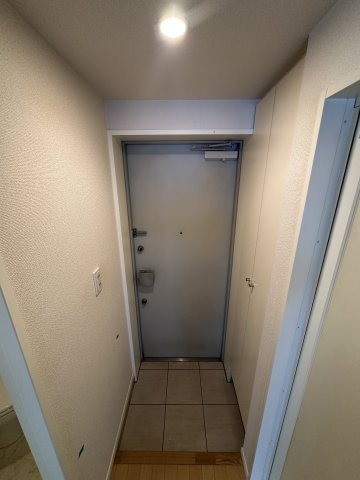 調布市上石原１丁目の賃貸マンションの玄関