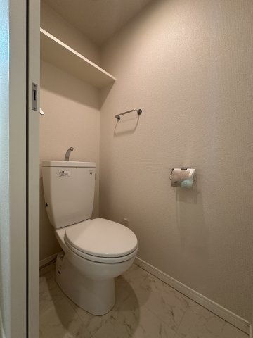 調布市上石原１丁目の賃貸マンションのトイレ