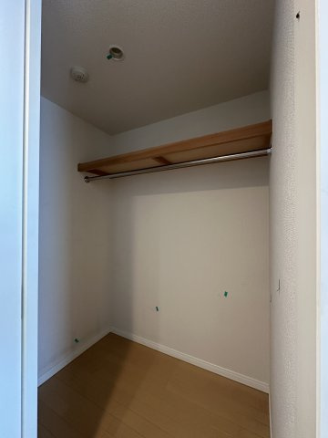 調布市上石原１丁目の賃貸マンションの収納