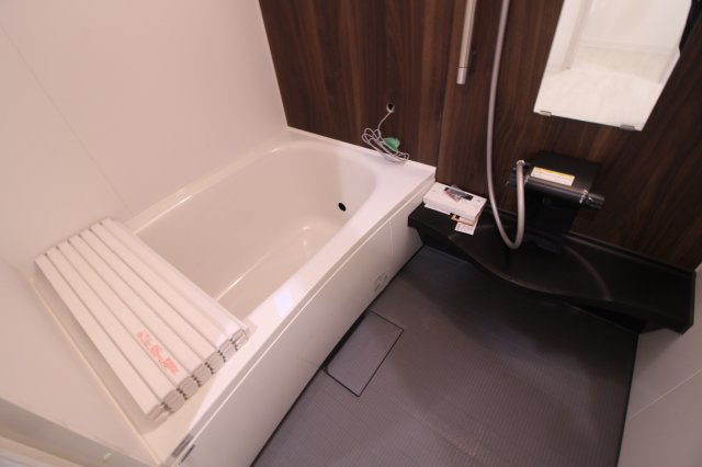 パロスGT塩屋の浴室
