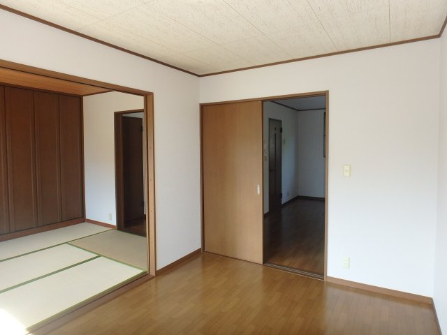 S1812R　コーポ八町地の洋室