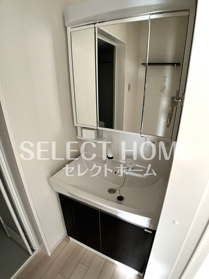 【独立洗面台】 | ウィルヴィレッジ壱番館 | 独立洗面台あり、毎朝おしゃれに忙しい女性の方におすすめです