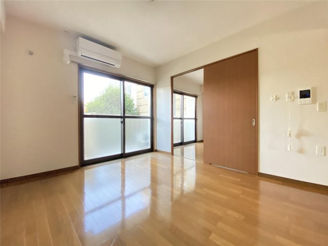 熊本市西区上熊本２丁目の賃貸マンションの居間・リビング