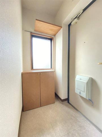 熊本市西区上熊本２丁目の賃貸マンションの玄関