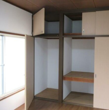 十日市場守屋ハイツの収納
