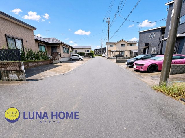 龍ケ崎市白羽第11　新築戸建　4号棟の前面道路含む現地写真