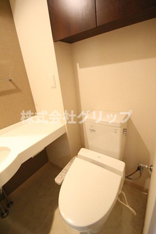 横浜市南区通町２丁目の賃貸マンションのトイレ