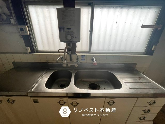 東大阪市中石切町４丁目のキッチン|給湯器付き◎収納たっぷりございます♪