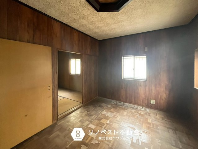 東大阪市中石切町４丁目の洋室|趣味部屋にピッタリ！
2面採光で陽当たり良好♪
