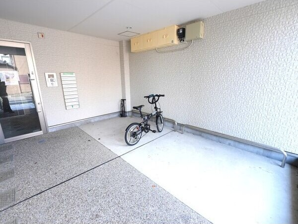 ボヌール中村公園の駐車場