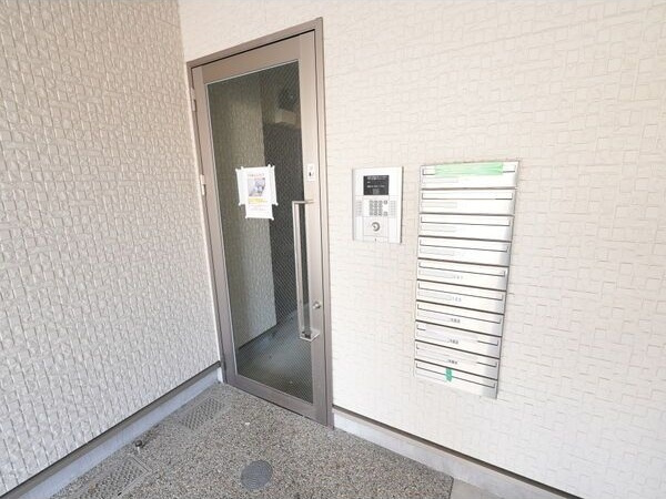 ボヌール中村公園のエントランス