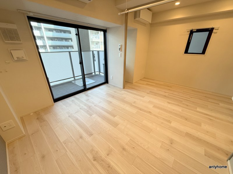 K-COURT谷町四丁目　仲介手数料無料の居間・リビング