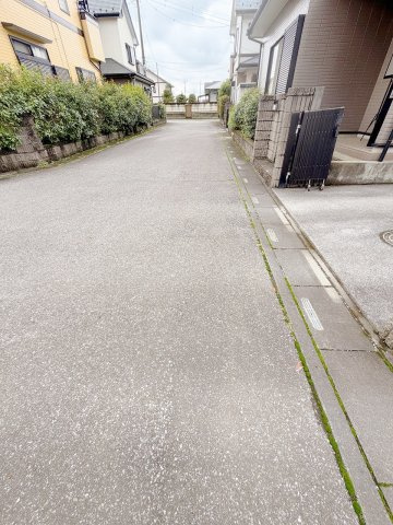 加須市向古河の前面道路含む現地写真