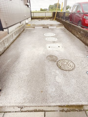 加須市向古河の駐車場
