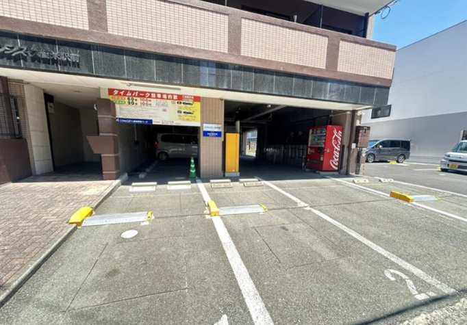 リファレンス久留米駅前の駐車場