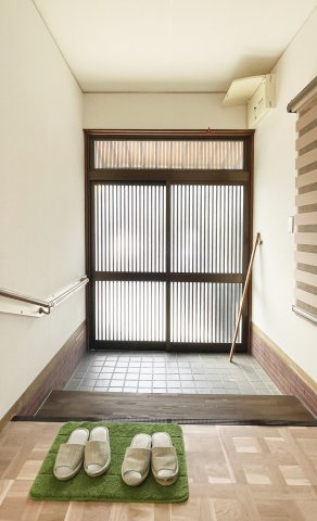 レトロメゾンの玄関
