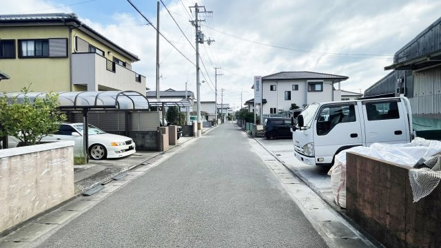 レトロメゾンの周辺