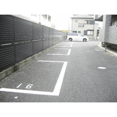 Mエスポワールの駐車場