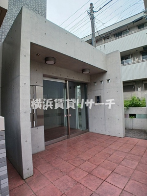 【エントランス】 | フェアリーペット弐番舘