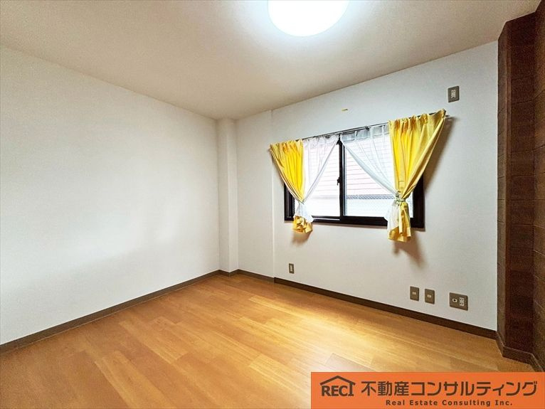 神戸市東灘区御影山手3丁目　中古戸建の洋室