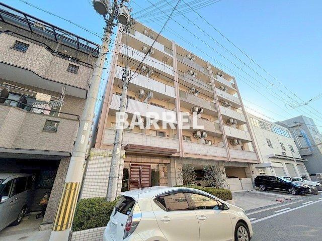 クリーデンス新大阪の外観