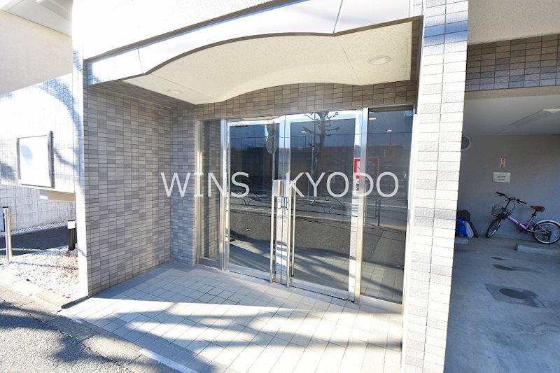 世田谷区桜丘３丁目の賃貸マンションのエントランス