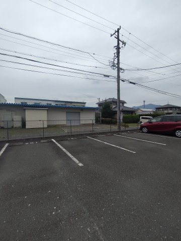 ヴィラグレイスの駐車場|※別部屋写真