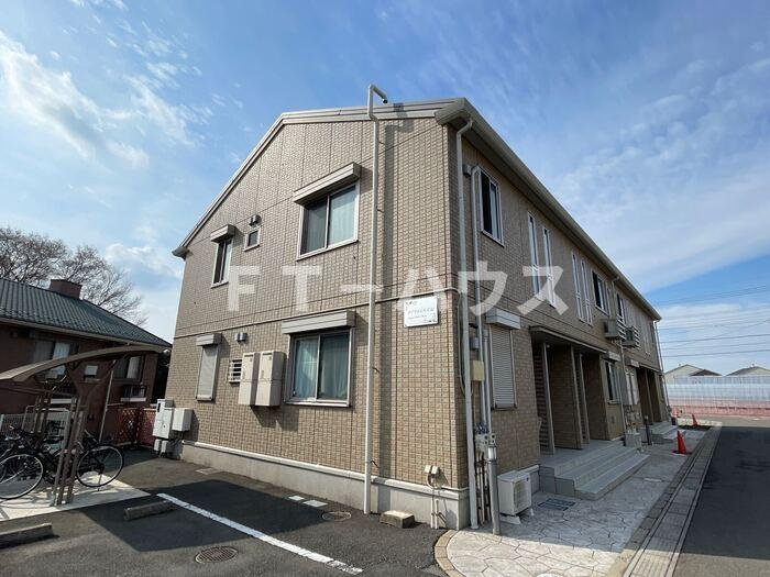 ロイヤルヒルズMの外観|建物外観