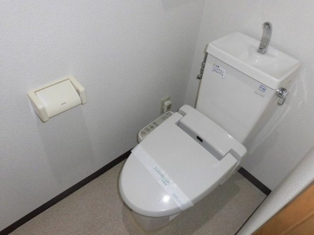 エルク中央のトイレ