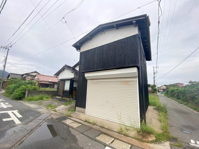境港市中野町収益戸建の外観
