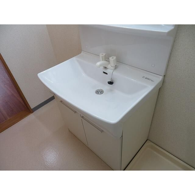 グランディオール原の独立洗面台