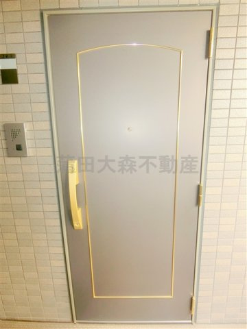 ルーブル池上六番館の玄関