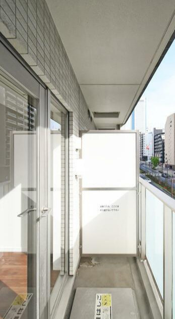 ルクレ西新宿 のバルコニー
