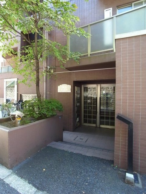 プレール東麻布のエントランス