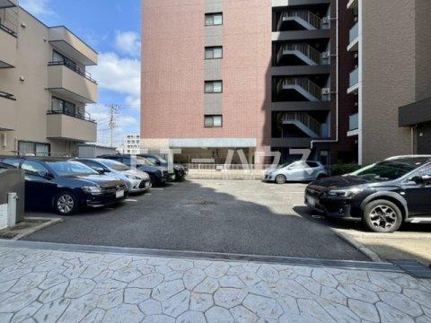 プライムコート千成の駐車場