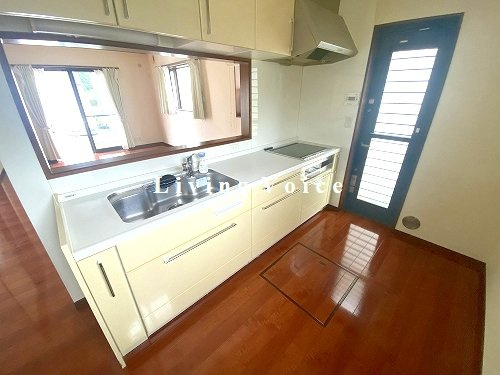 秦野市東田原　中古一戸建てのキッチン|秦野市東田原　中古一戸建て