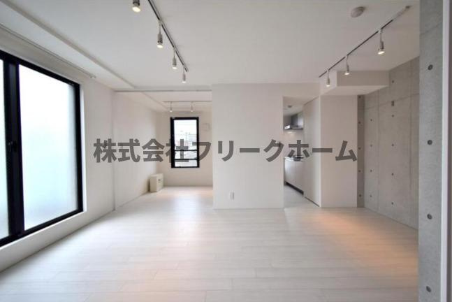 武蔵野市中町２丁目の賃貸マンションの居間・リビング