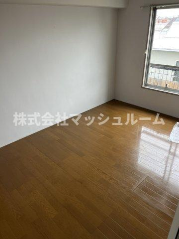 クローバーマンションの居間・リビング