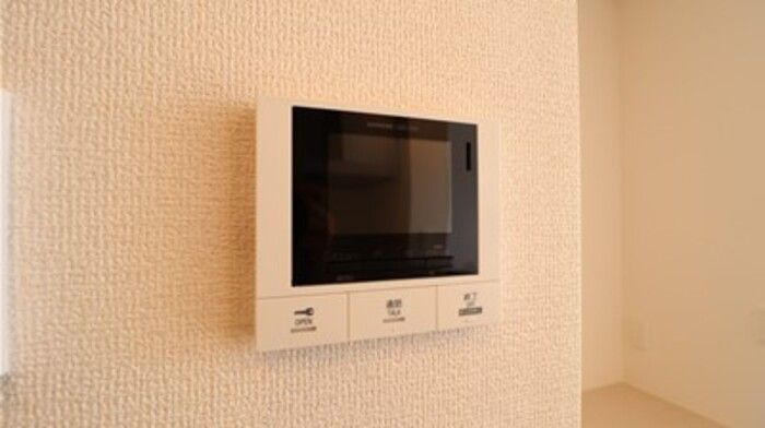 グランディールⅢのセキュリティ|モニター付きインターホンです
