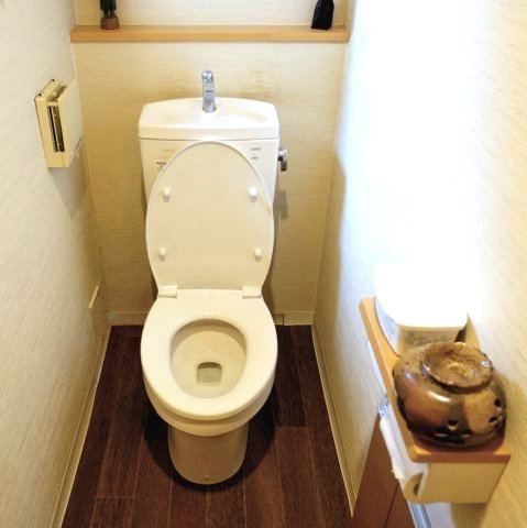 神戸市西区玉津町出合のトイレ|２階にもトイレがあります