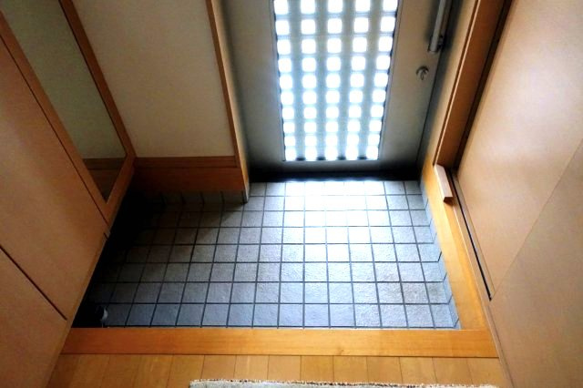 神戸市西区玉津町出合の玄関|シンプルで使いやすい玄関です
