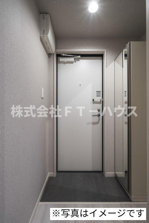 robot home 原木中山(ロボットホームバラキナカヤマ)の玄関