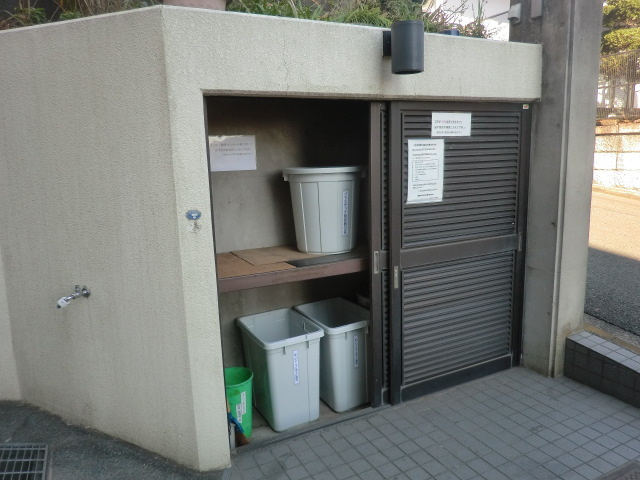 菊名フラットのその他共用部分|☆敷地内にゴミ置場があるのも嬉しいですね☆